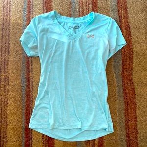 Under Armour top